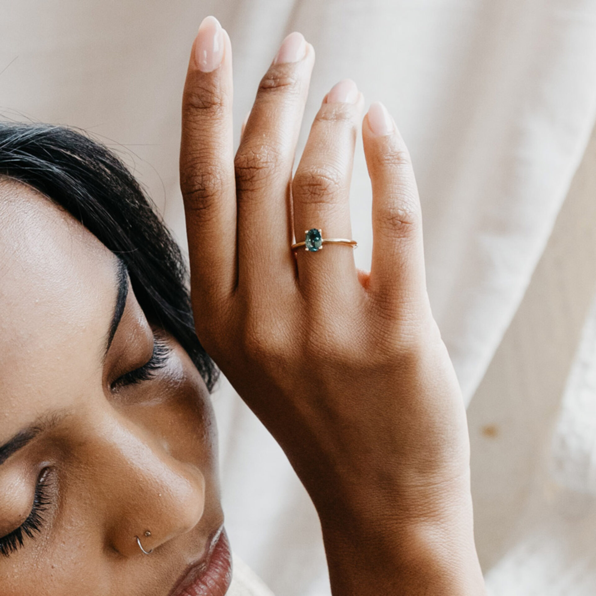 Ring-Mayla-Saphir-türkis-Verlobung-Ehe-Hochzeit-Einzelstück